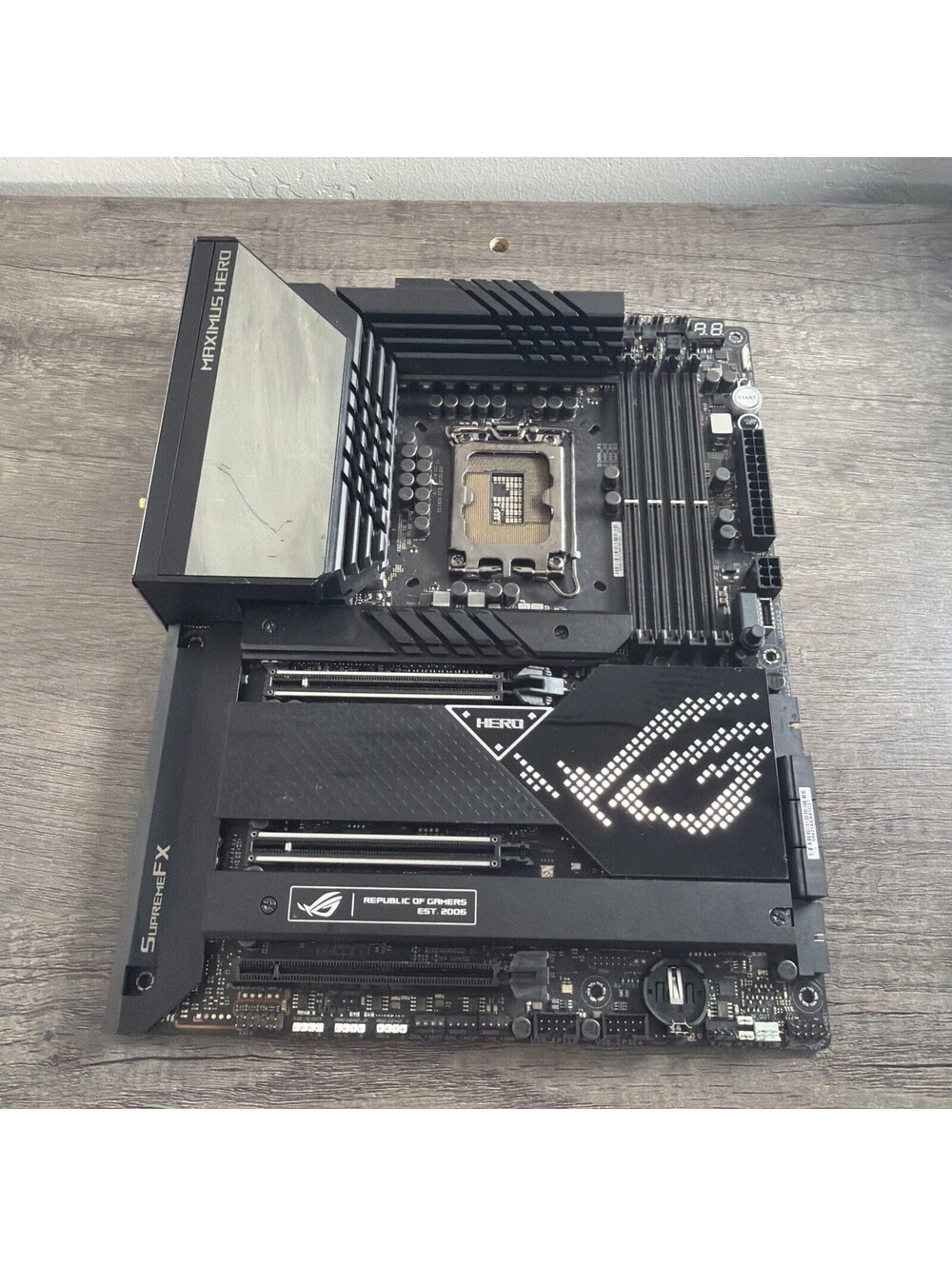 Asus ROG Maximus Z690 Hero Desktop Motherboard UNTESTED